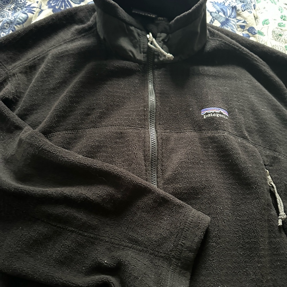 Patagonia black full zip fleece size large